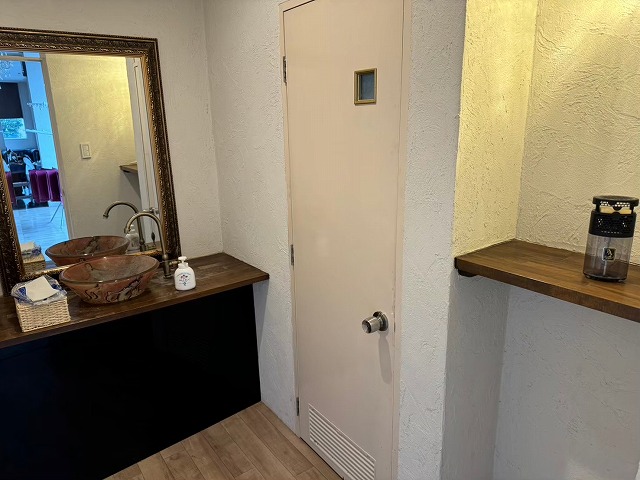 店舗リフォームドア塗装前